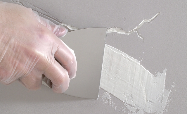 Repairing crack in painted drywall