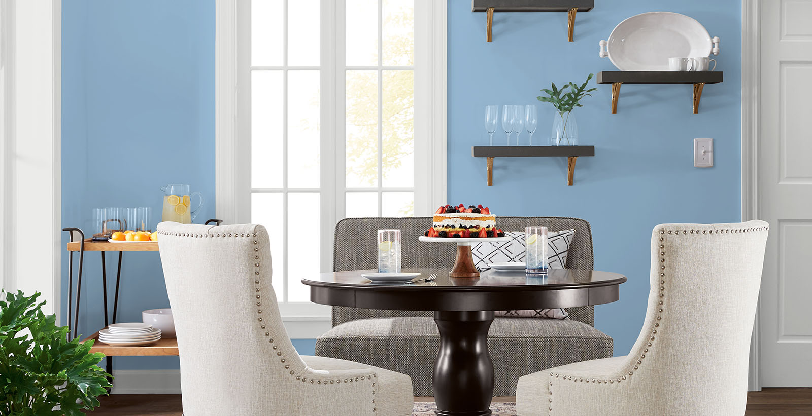 blue classic cheerful & friendly dining room