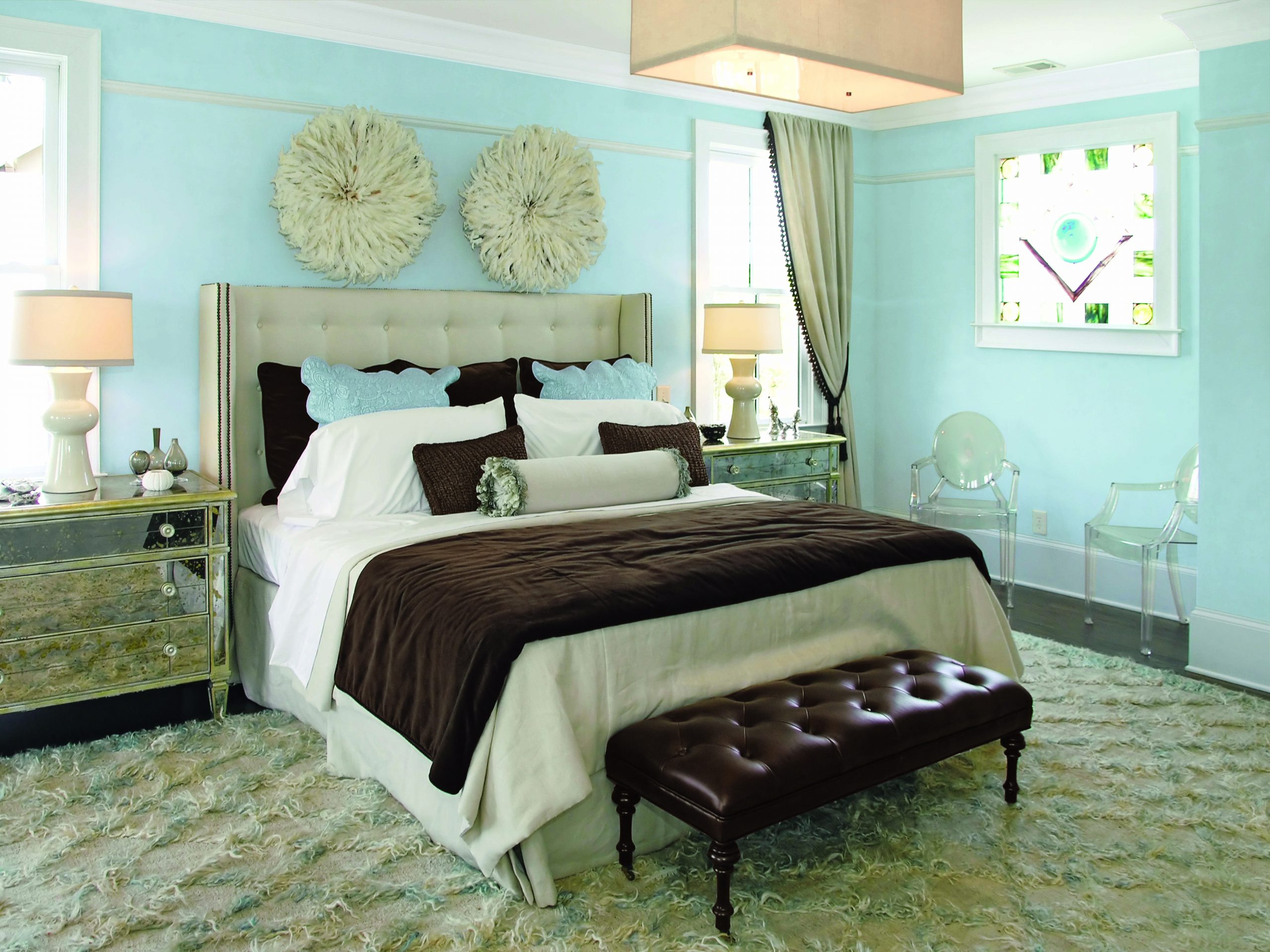 Glamour_-_Blue_Brown_and_White_Bedroom - Colorfully BEHR