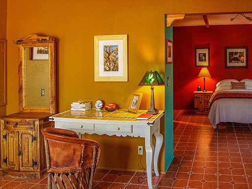 05SaM Desert Oasis Desk