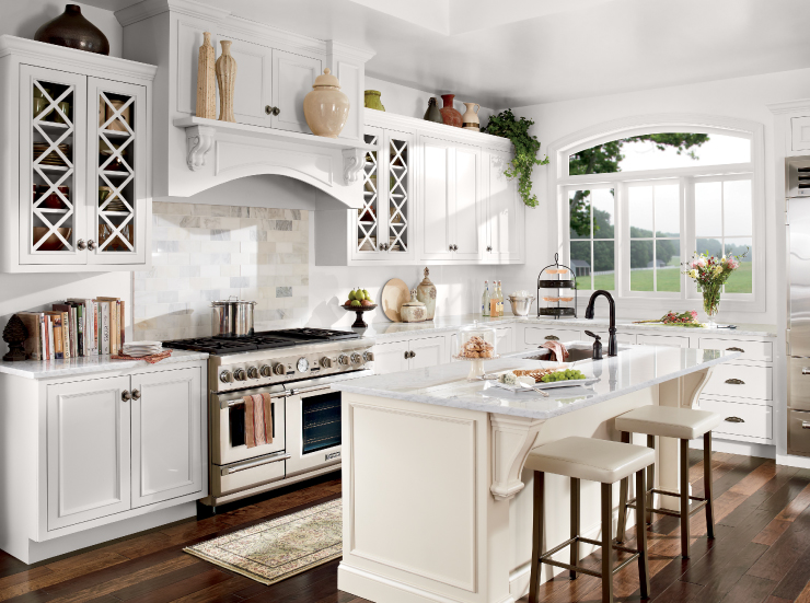 A kitchen painted in Ultra Pure White.