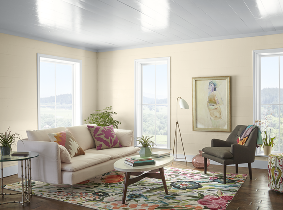 Eclectic living room with Linen White walls and Ultra Pure White trim and ceiling